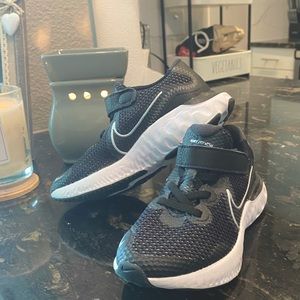 Nike Kids’ Renew Run- Size 11.5C